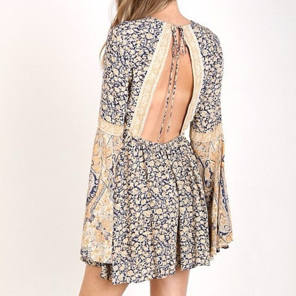 Free People Bell Sleeve Romper Once Upon Summertime - Long Sleeve V Neck Shorts - Picture 4 of 11